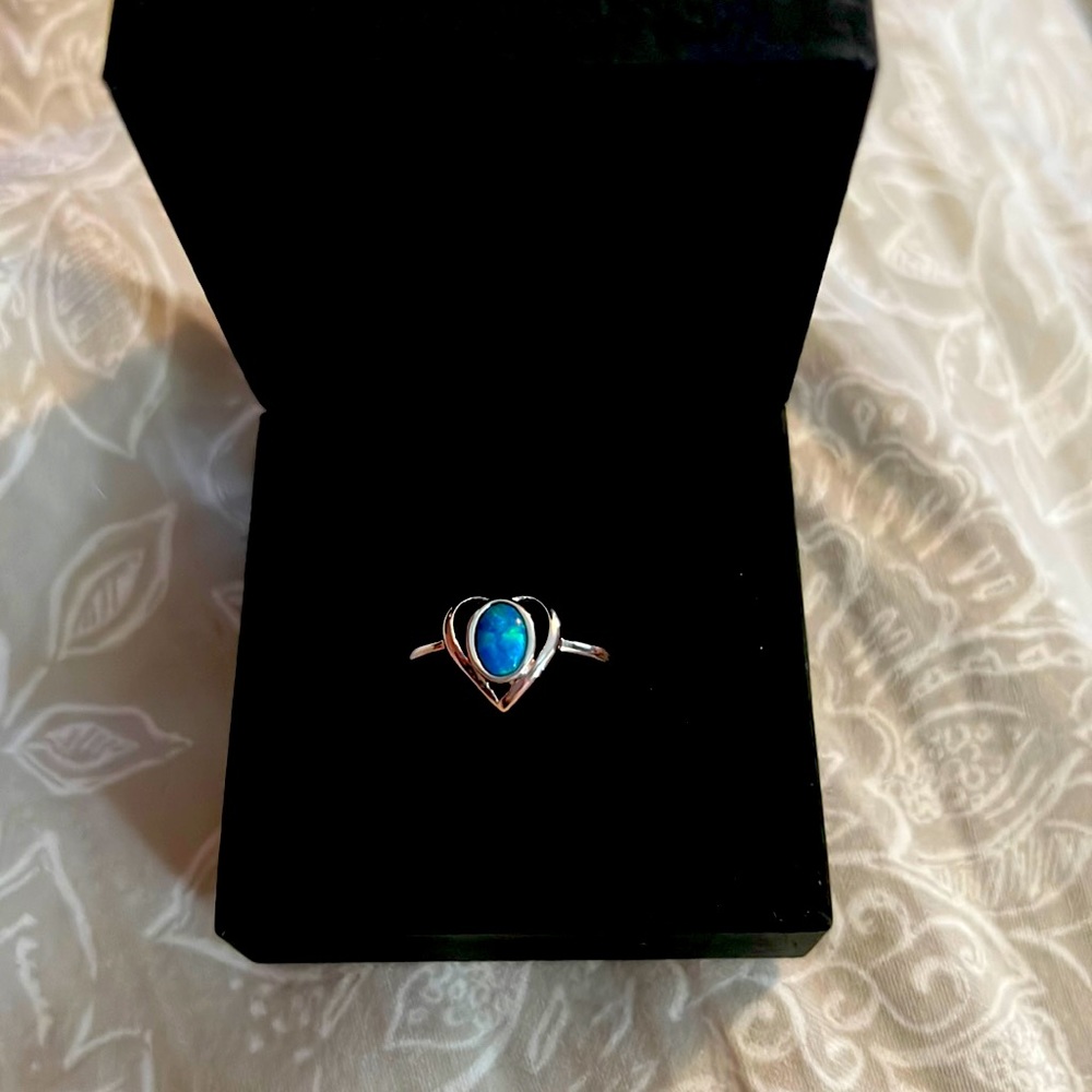 Ladies Sterling Silver Heart Opal Doublet Ring Size 7.75